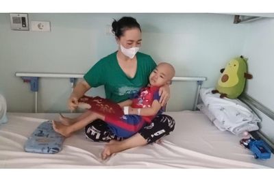 MS 1091: 'Cả đời tôi chỉ biết đầu tắt mặt tối, giờ 2 con bệnh nặng không biết lấy gì cứu con'