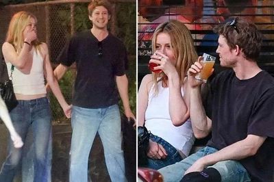 Ba năm sau khi chia tay Taylor Swift, Joe Alwyn công khai hẹn hò Sarah Pidgeon
