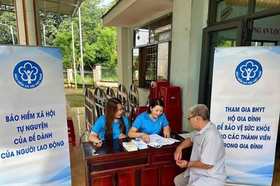 Giảm gánh nặng chi phí y tế cho người già
