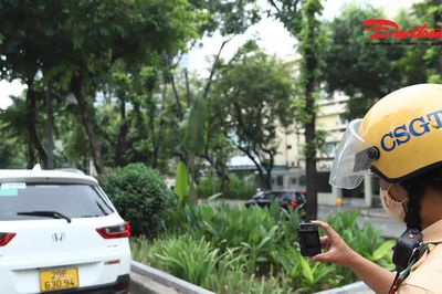 Hà Nội xử phạt 6.500 trường hợp dừng, đỗ xe sai quy định trong một tháng