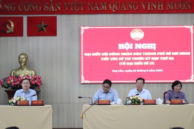 Cử tri TP.HCM mong có giải pháp tránh tái lấn chiếm vỉa hè
