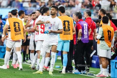 World Cup đang đá hay tự dưng... nghỉ uống nước