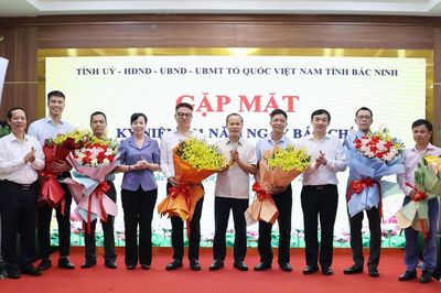 Bắc Ninh gặp mặt các nhà báo, phóng viên đồng hành cùng sự phát triển của tỉnh