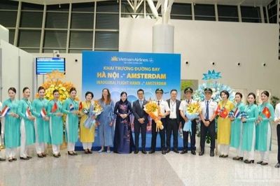 Vietnam Airlines chính thức khai thác đường bay thẳng Hà Nội-Amsterdam