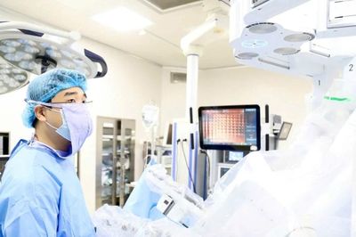 Lần đầu tiên nội soi bằng robot cắt thực quản cho bệnh nhân ung thư