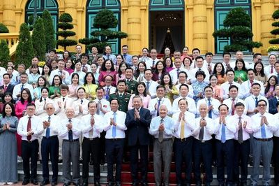 [Ảnh] Tổng Bí thư, Chủ tịch nước Tô Lâm gặp mặt 101 nhà báo tiêu biểu