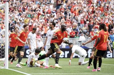 Lukaku tái xuất, Bỉ thoát hiểm trước Ai Cập