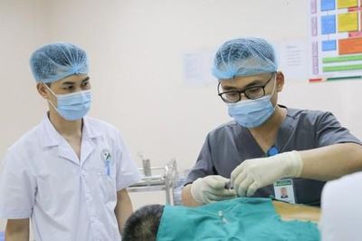 Hà Nội tung loạt ưu đãi mới để giữ chân, thu hút bác sĩ