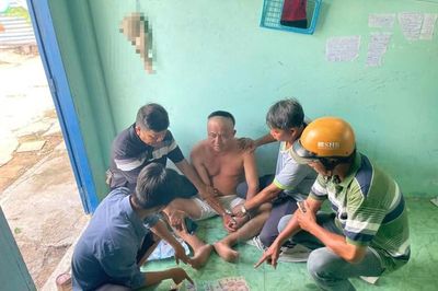 Bắt thanh niên tấn công và cướp tài sản của ông lão bán vé số