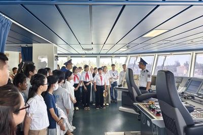 Lan tỏa tình yêu biển, đảo qua sân chơi dành cho học sinh