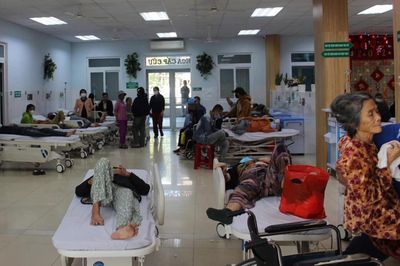Hơn 40 trường hợp ngộ độc sau khi ăn bánh mỳ ở Điện Bàn