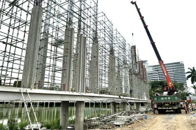 Nỗ lực thi công dưới thời tiết nắng nóng