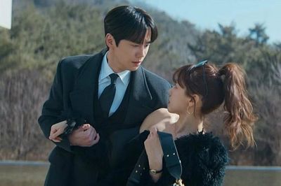 Điều gì khiến 'Reborn Rookie' xô đổ kỷ lục rating của đài JTBC?