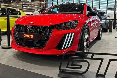 [GALLERY] Peugeot e-208 GTi 2026 giá từ 49.646 USD - xe điện 'nhỏ mà có võ'