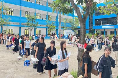 Thí sinh dự thi năng khiếu đợt 2 tại Trường ĐH Sư phạm Nghệ thuật Trung ương