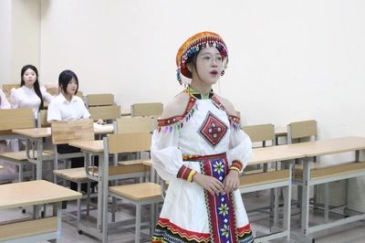 Hơn 4.800 thí sinh đua tài chạy nhảy, hát múa thi vào Trường ĐH Sư phạm Hà Nội