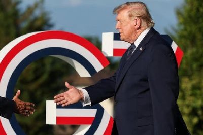 Tổng thống Trump trở lại với hồ sơ xung đột Ukraine, châu Âu bất an