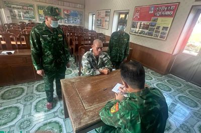Đồn Biên phòng Trà Cổ bắt vụ vận chuyển 9 tạ ngao trái phép