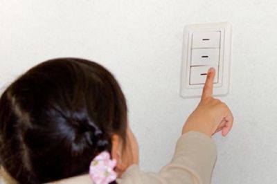 Đẩy mạnh vận động người dân và doanh nghiệp thực hành tiết kiệm điện