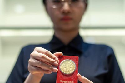 Giá vàng diễn biến lạ