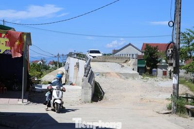 Cầu 'uốn lượn' từng gây tranh cãi ở Hà Tĩnh tiếp tục lỡ hẹn