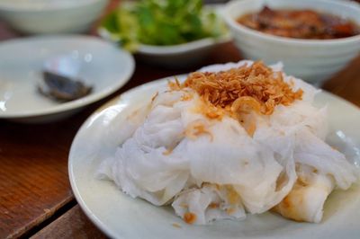 3 quán bánh cuốn gia truyền Hà Nội được Michelin khen ngợi có gì khác nhau?