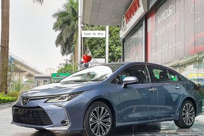 Khai tử xe sedan Toyota Corolla Altis: Khi 'huyền thoại' gục ngã trước thời cuộc