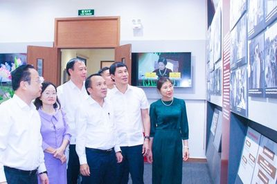 Thường trực HĐND tỉnh học tập kinh nghiệm chuyển đổi số trong hoạt động dân cử tại Hà Nội