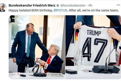 Thủ tướng Đức tặng quà sinh nhất bất ngờ cho Tổng thống Trump