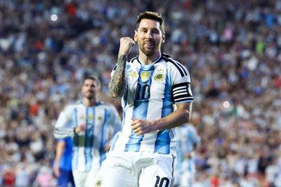 Argentina - Algeria: Nhà đương kim vô địch xuất trận