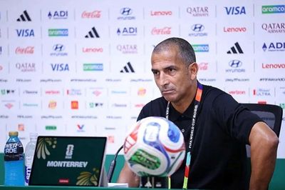 Huấn luyện viên đầu tiên bị sa thải ngay sau trận đầu tiên ở World Cup
