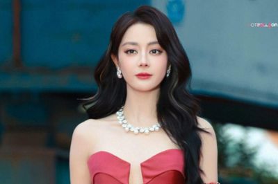 Địch Lệ Nhiệt Ba gây bàn tán khi trở lại thảm đỏ sau một năm 'vắng bóng'