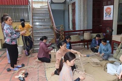 Tạo sinh kế bền vững cho lao động yếu thế