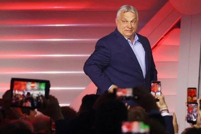 Quốc hội Hungary sửa đổi Hiến pháp, chặn đường trở lại của ông Orban