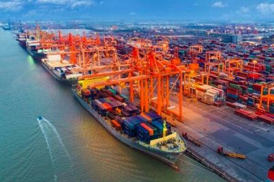 Xuất khẩu Việt Nam phát tín hiệu thận trọng trước đề xuất thuế mới của Mỹ