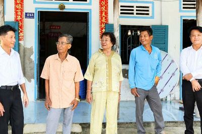 Người có uy tín của khu phố Đông Quý
