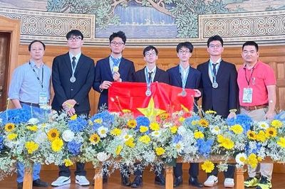 Bắc Ninh có 2 học sinh giành Huy chương Bạc Olympic Vật lí châu Âu 2026