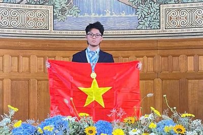 Học sinh Trường THPT chuyên Lê Quý Đôn giành Huy chương Vàng Olympic Vật lý châu Âu