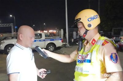 Chung tay thực hiện thông điệp 'đã uống rượu, bia thì không lái xe'