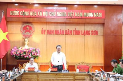 UBND tỉnh thảo luận và quyết định 9 nội dung quan trọng