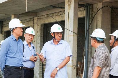 Phó Chủ tịch UBND tỉnh Lâm Đồng Nguyễn Minh kiểm tra tiến độ dự án Chung cư sông Cà Ty