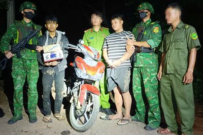 Bắt giữ 2 đối tượng cùng gần 600 viên ma túy tổng hợp