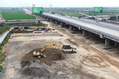Ninh Bình: Siết trách nhiệm, gỡ nút thắt mặt bằng để tăng tốc giải ngân vốn đầu tư công