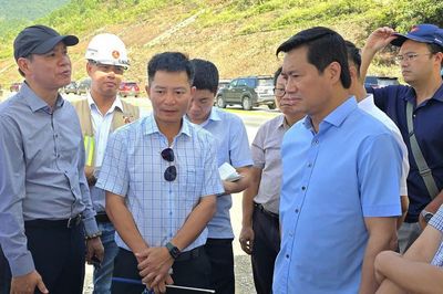 Thứ trưởng Nguyễn Tường Văn: Không có lý do để chậm tiến độ cao tốc Cam Lộ - La Sơn