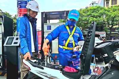 Sau 15 ngày bán xăng E10: Tiêu thụ hơn 500 triệu lít, tiếp nhận 190 phản ánh từ người dân