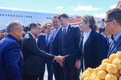 Thủ tướng Lê Minh Hưng đến Kazan, bắt đầu chuyến công tác tại Nga