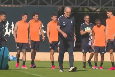 Đội tuyển Uruguay hướng tới trận gặp Ả rập Xê út