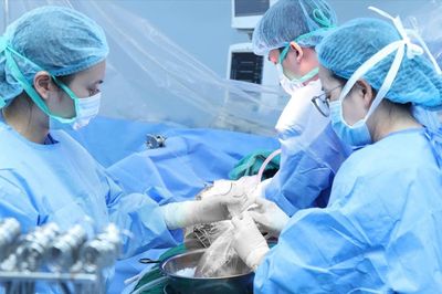 Hà Nội hỗ trợ tới 100 lần mức lương tối thiểu vùng để thu hút bác sĩ