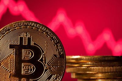 Giá Bitcoin phục hồi mốc 65.000 USD, thị trường chờ tín hiệu lãi suất từ Fed