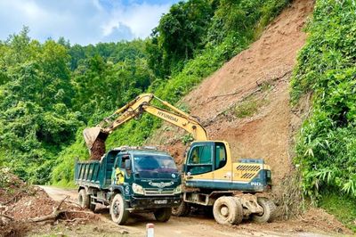 Cần nâng cao ý thức phòng tránh trước nguy cơ đá lở, sạt đất mùa mưa bão